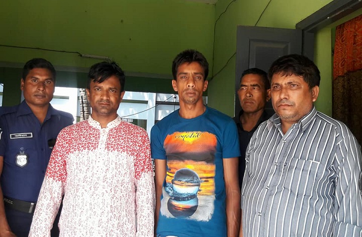 ইয়াবা-ব্যবসায়ী-আটক-3 yaba businessmen detained in Hili
