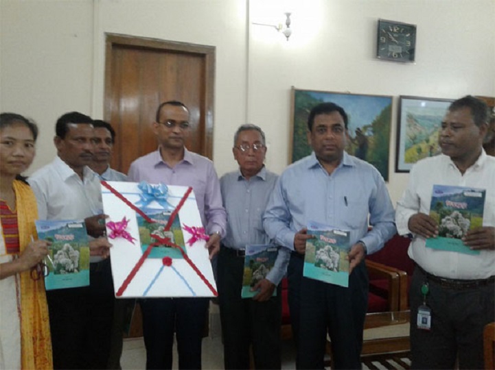 বিজুফুল-এর-মোড়ক-Rangpur deputy commissioner unveiled Bijuful's package